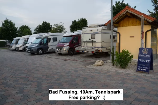 Samaksa par nakšņošanu - 11 eur par kemperi un 2,90 eur par cilv. Par elekt. papildus.