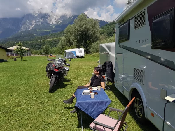 Pusdienas pirms brauciena uz Lihtenšteinas aizu
