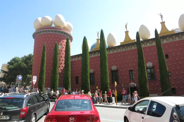 Salvadora Dali modernās mākslas muzejs, Figueres, Spānija