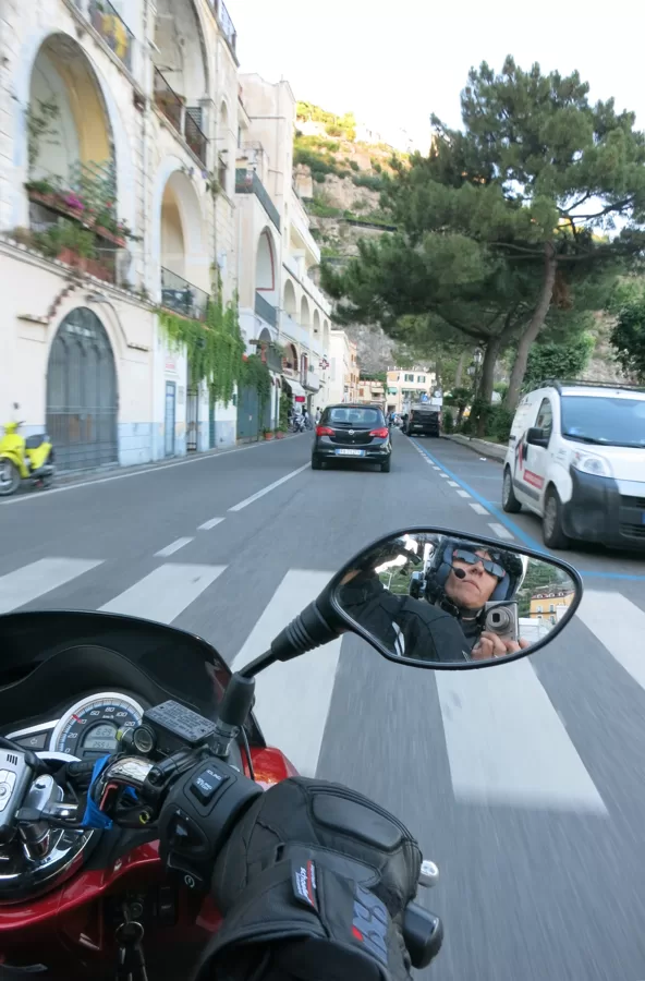 Ar motorolleri Pompei-Amalfi-Pompei (apm.84 km)